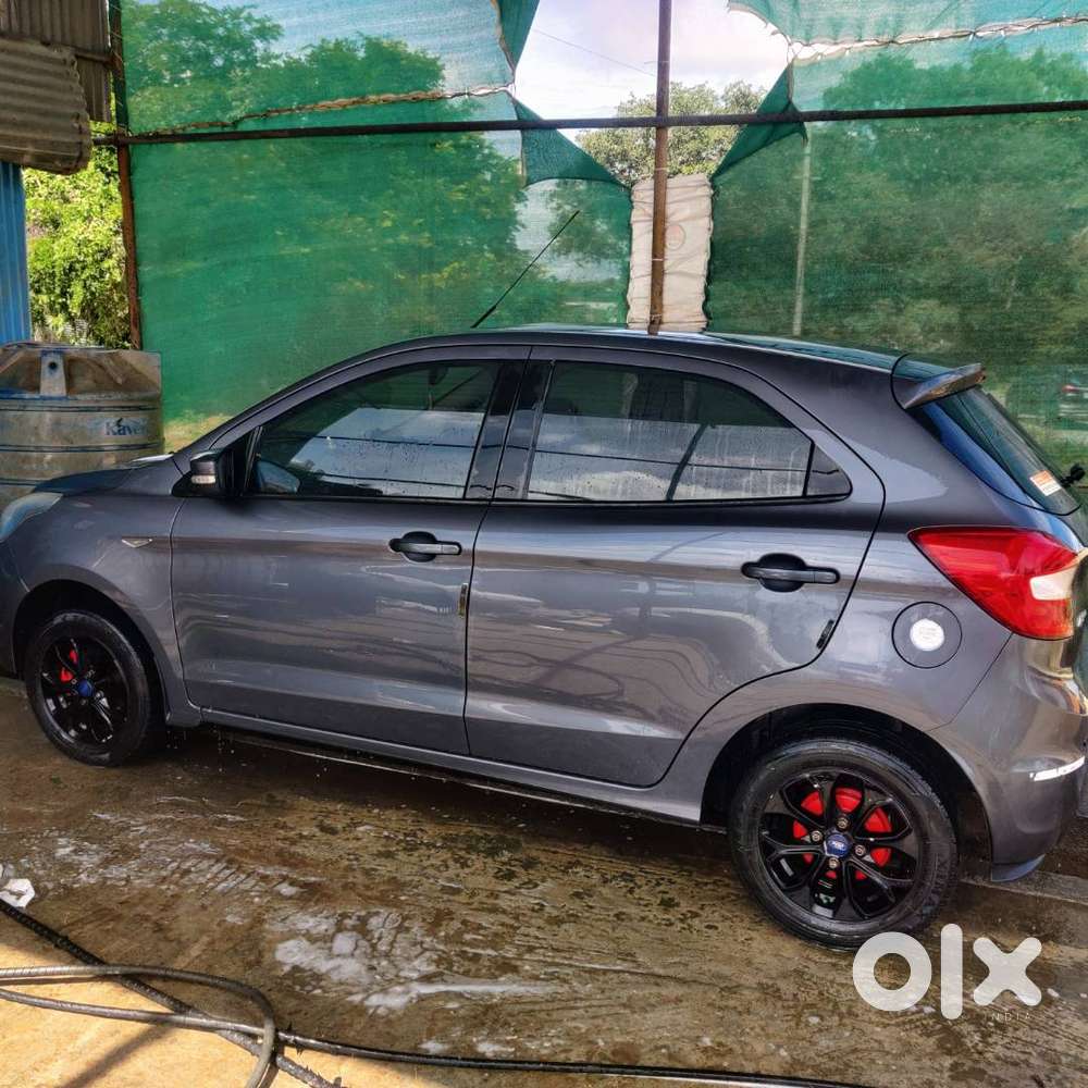 Ford Figo Titanium 1.2 Petrol Mt   2017