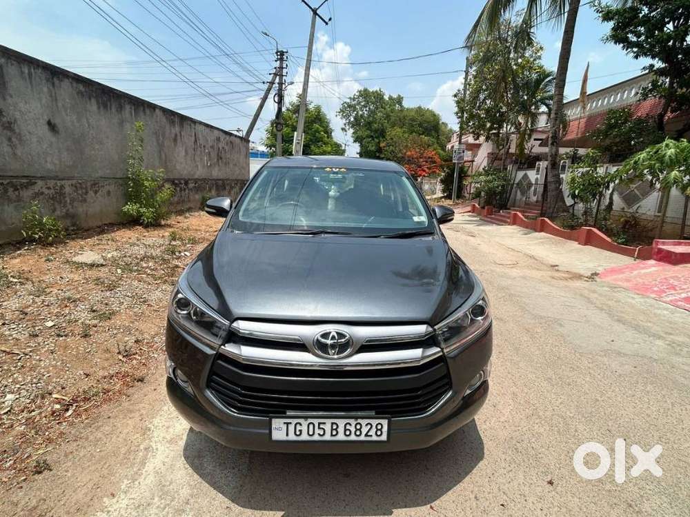 Toyota Innova Crysta 2.4 V, 2016, Diesel