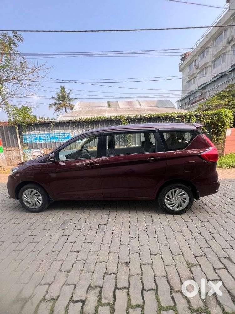 Maruti Suzuki Ertiga 1.5 Vxi, 2022, Petrol
