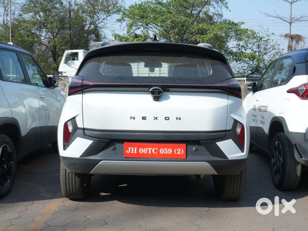 Tata Nexon Fearless Pr 1.2 Revotron Petrol 6 Mt Dt, 2025