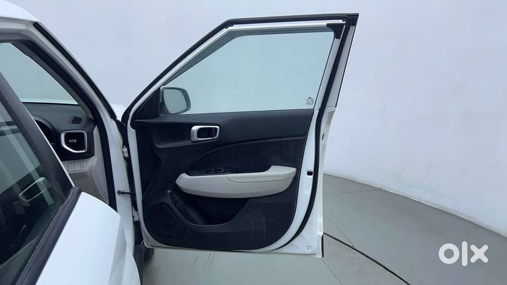 Hyundai Venue 1.0 Sx (o) Turbo Dct, 2023, Petrol
