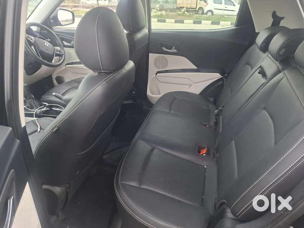 Mahindra Xuv 3xo Revx-a Pg Mt 2026