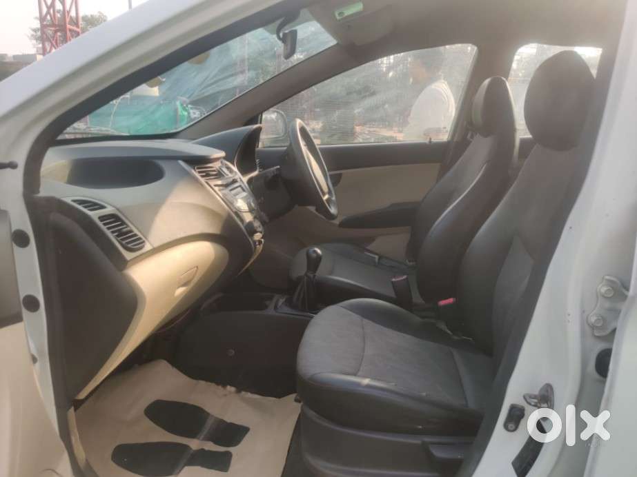 Hyundai Eon Magna +, 2012, Petrol