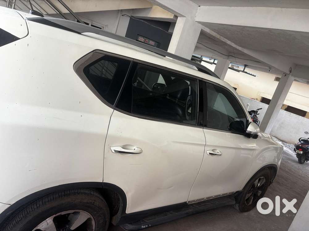 Mahindra Alturas G4 4x2 At, 2019, Diesel