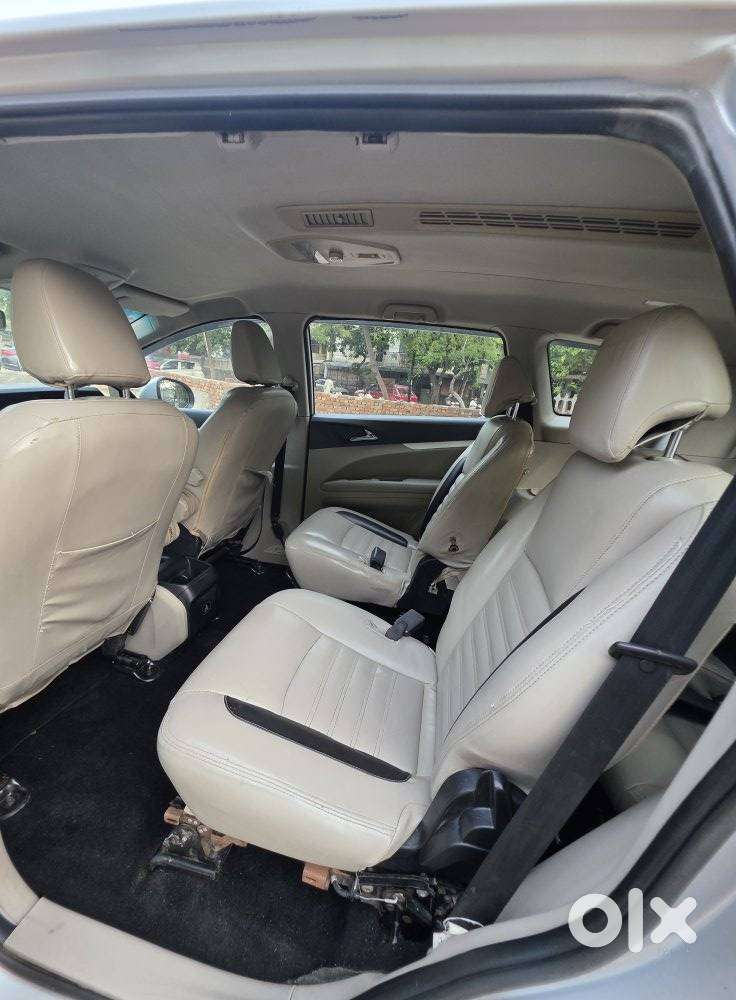 Mahindra Marazzo M6, 2018, Diesel