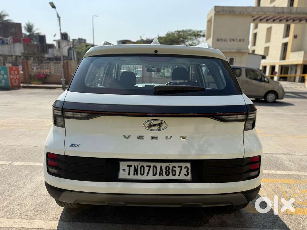 Hyundai Venue Sx (o) Mt 1.5 Diesel, 2022, Diesel