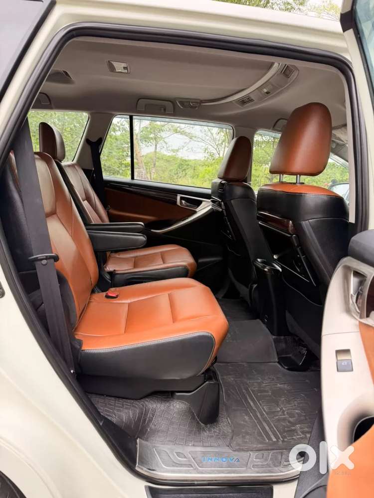 Toyota Innova Crysta 2.8 Zx At 7 Seater, 2017, Diesel