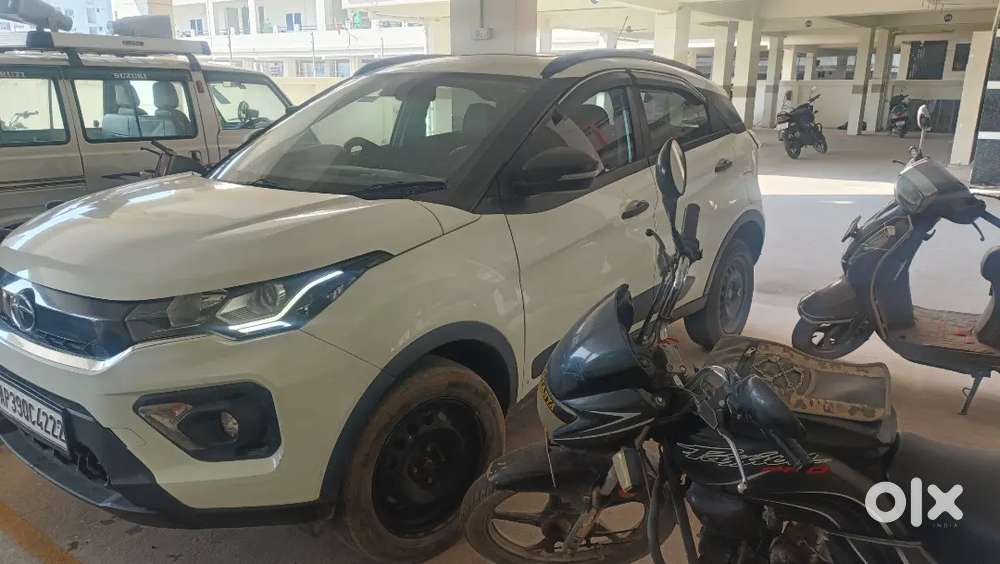 Tata Nexon Xma Automatic With Sunroof - 60,000 Km  Single Owner