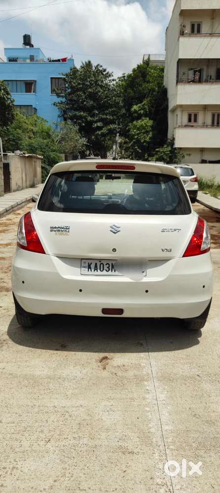 Maruti Suzuki Swift Vxi + Manual, 2012, Petrol