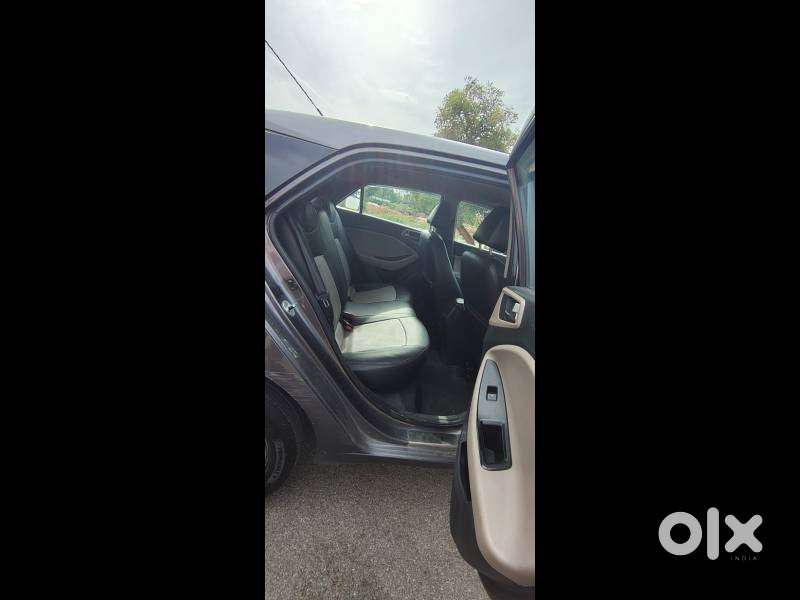 Hyundai I20 Magna At 1.4, 2016, Petrol