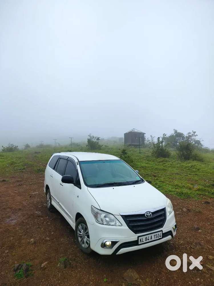 Toyota Innova 2012 Diesel Well Maintained