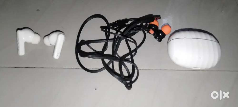 Vibe feel 301buds and earphone