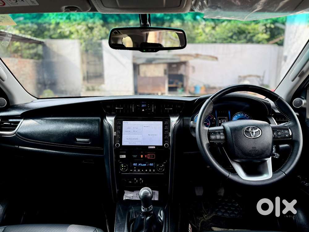 Toyota Fortuner 4x2 Manual
