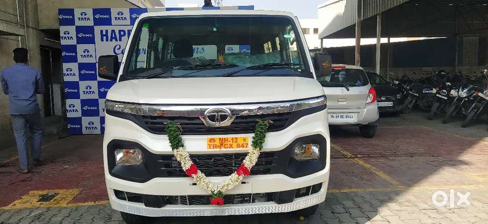 Tata Winger Deluxe 2025