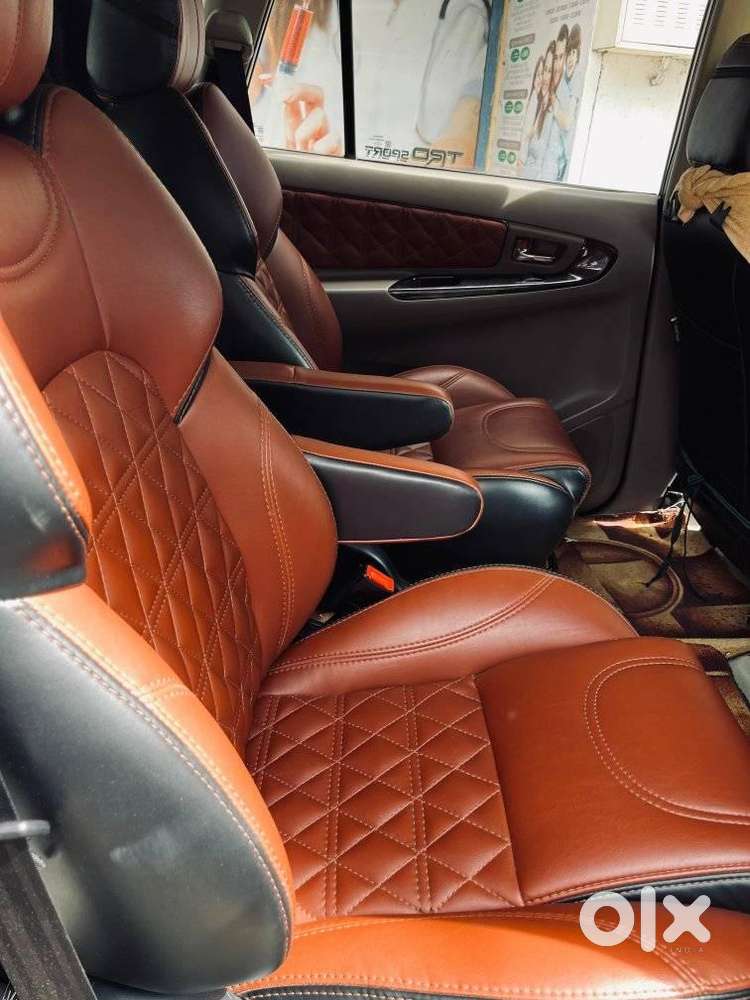 Toyota Innova 2.5 V 7seater Crysta Edition, 2016, Diesel