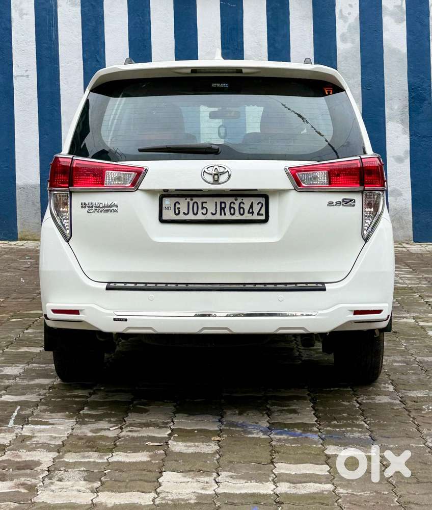 Toyota Innova Crysta 2.8z Automatic, 2016, Diesel