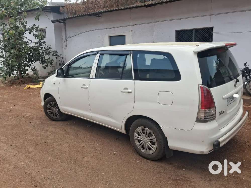 Toyota Innova 2010 Diesel Well Maintained