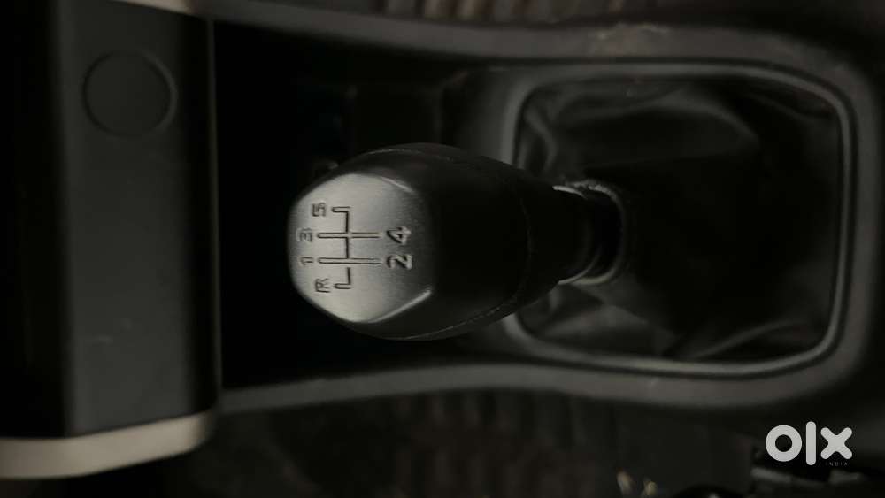 Renault Triber Rxl, 2023, Petrol
