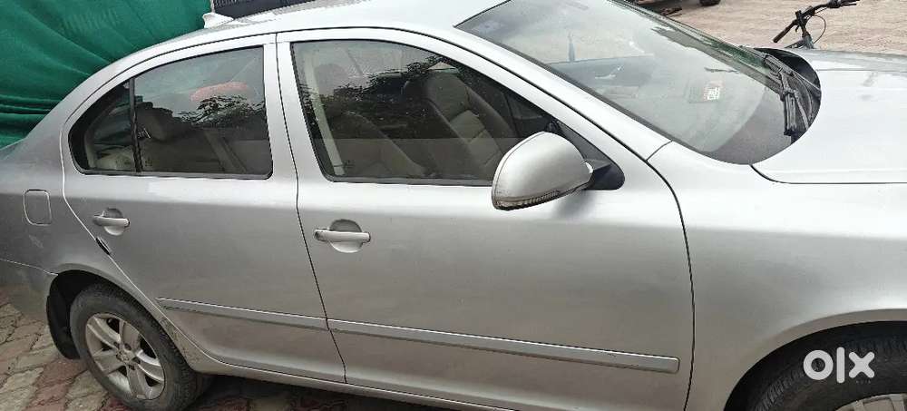 Skoda Laura Elegance 2012