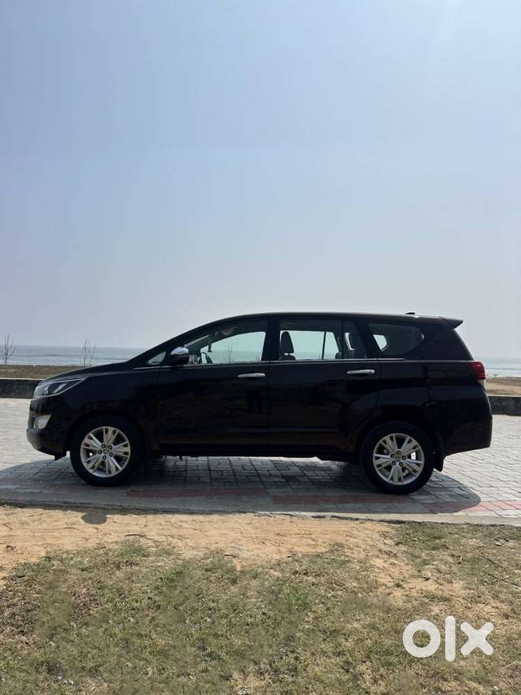 Toyota Innova Crysta 2.8z Automatic, 2018, Diesel