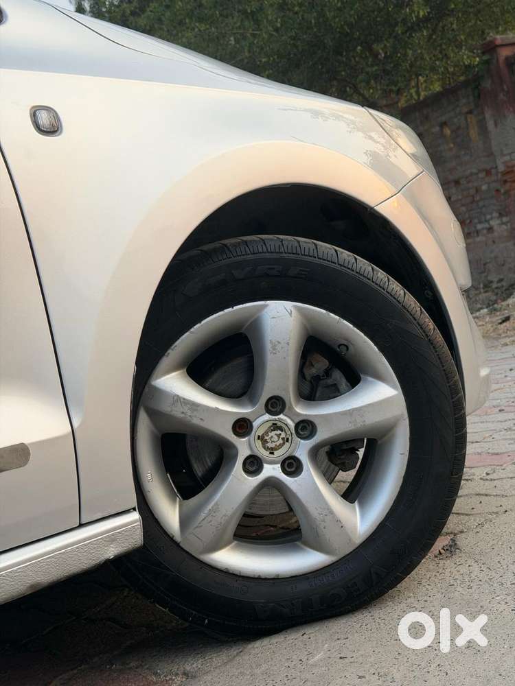 Skoda Rapid 1.6 Mpi Ambition, 2013, Petrol