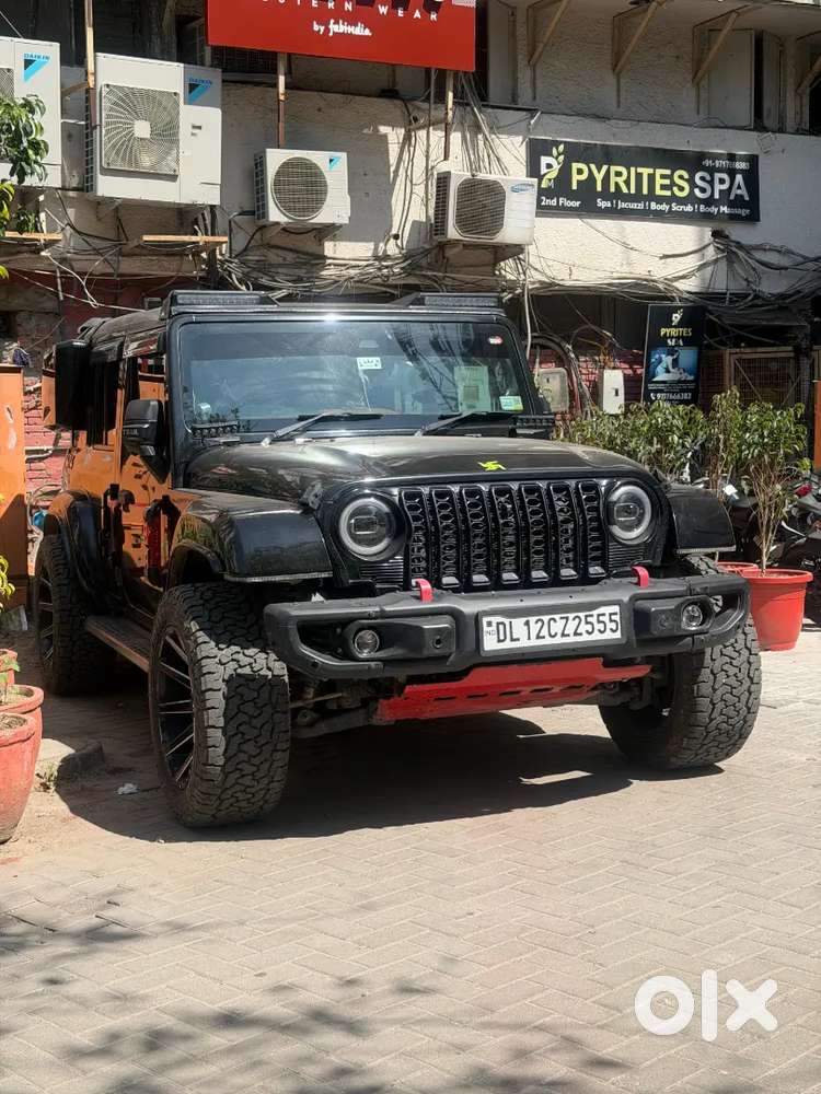 The Ultimate Beast: 2025 Thar Roxx Ax7l Diesel At (rwd)