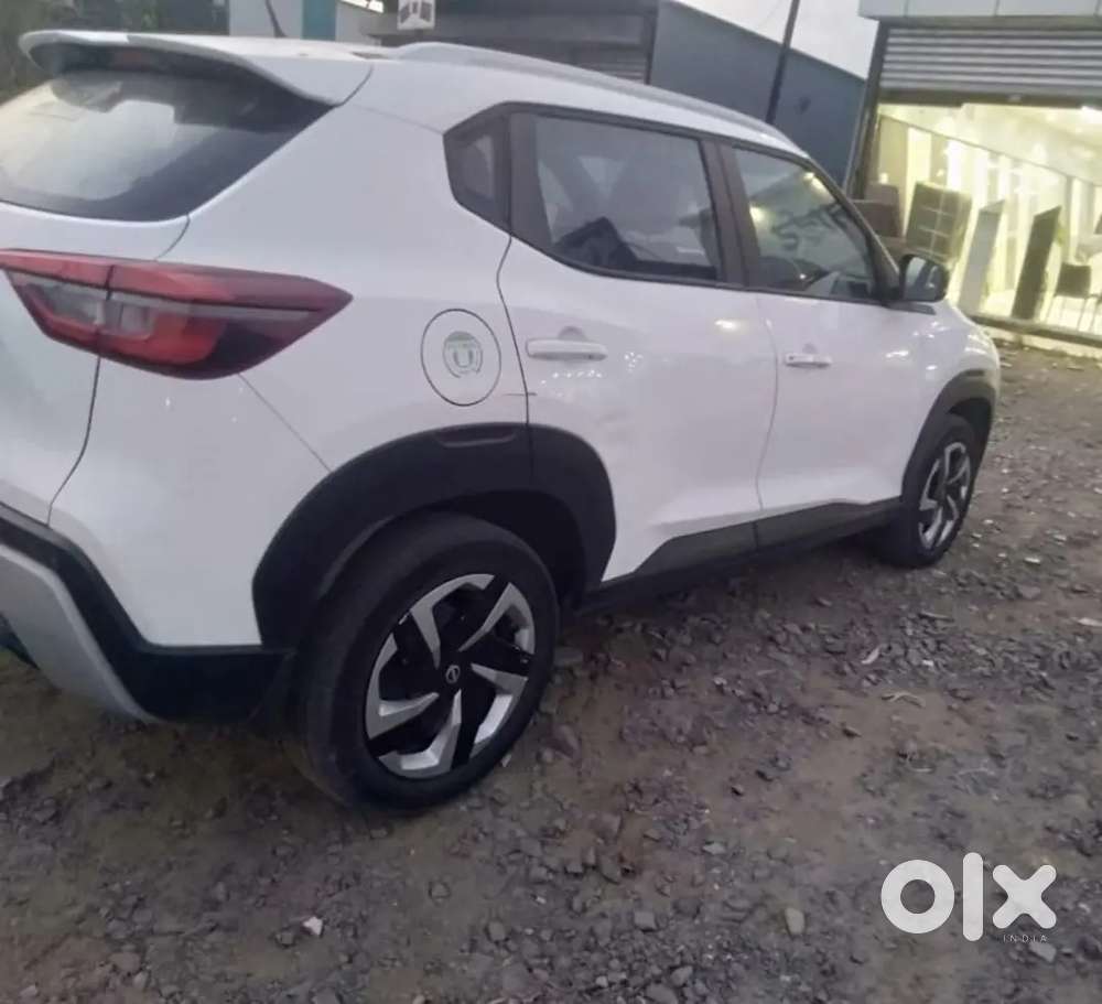 Nissan Magnite Petrol Manual Model