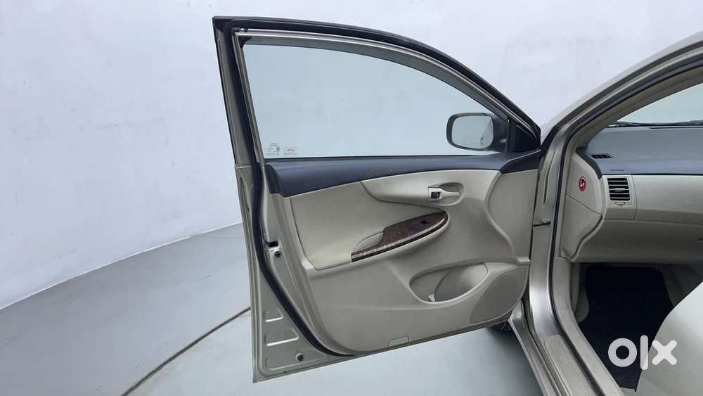 Toyota Corolla Altis 1.8 J, 2013, Petrol