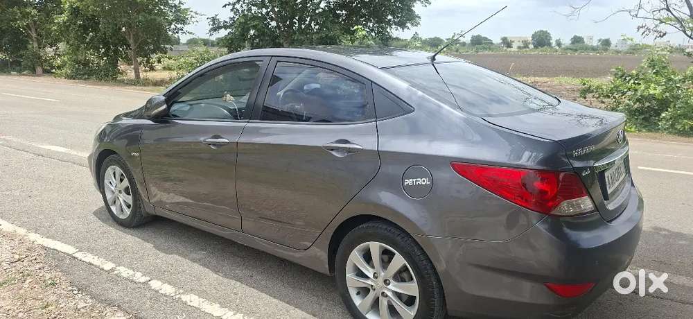 Hyundai Verna Fluidic 2012