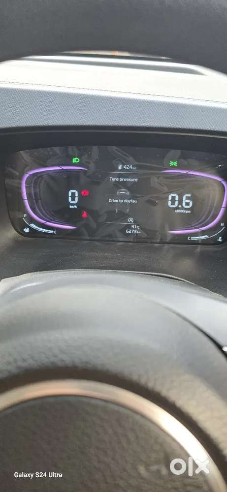 Kia Carens 2025 Petrol 6000 Km Driven