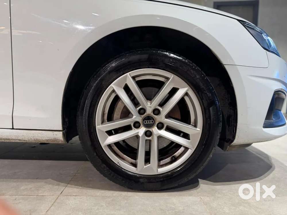 Audi A4 2.0 Premium Plus 40 Tfsi, 2024, Petrol