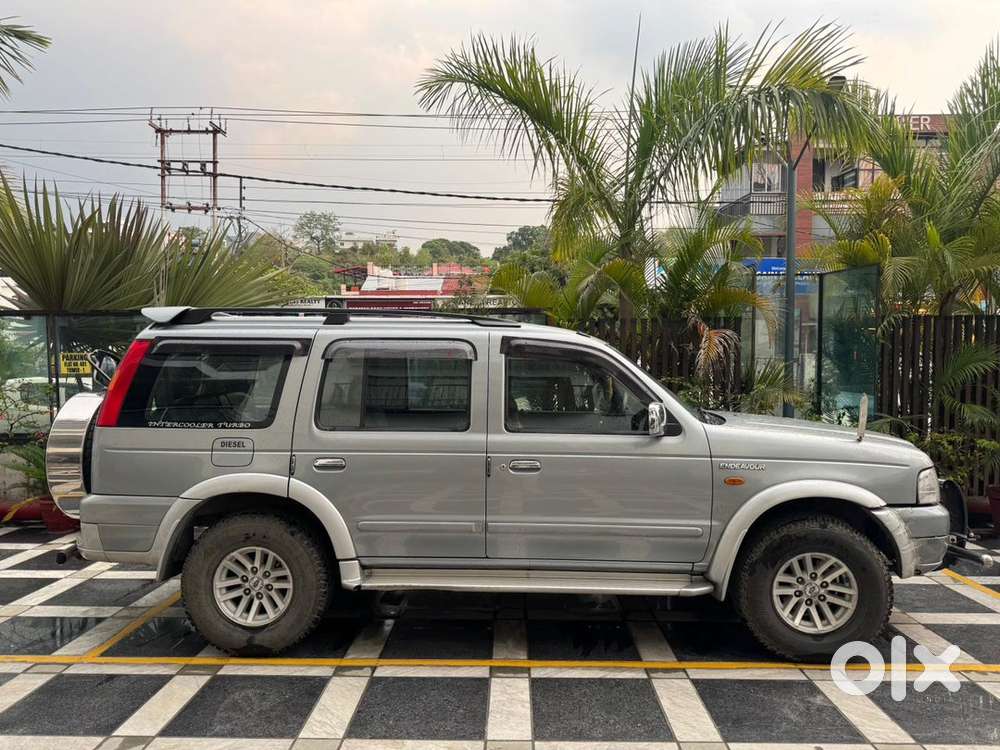 Ford Endeavour Diesel 2003 150000 Driven