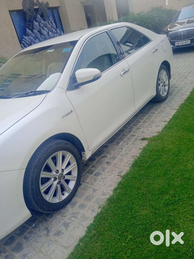 Toyota Camry Hybrid 2014