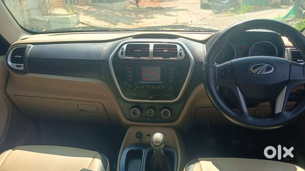 Mahindra Tuv 300 T8, 2017, Diesel