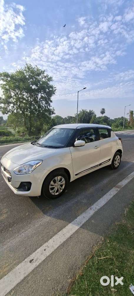 Maruti Suzuki Swift Vxi + Manual, 2023, Petrol