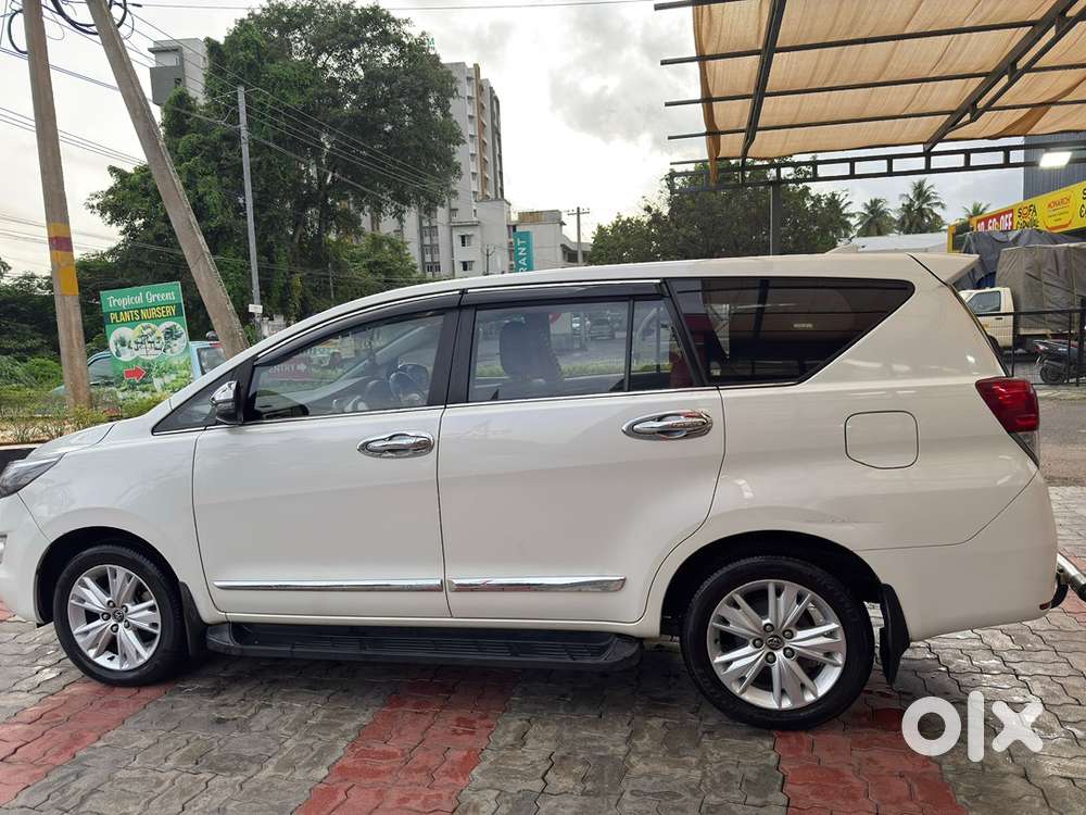 Toyota Innova Crysta 2019