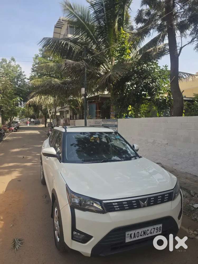 Mahindra Xuv300 Petrol 2023 With Sunroof