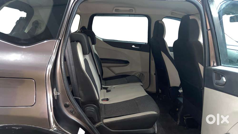 Renault Triber Rxz, 2022, Petrol