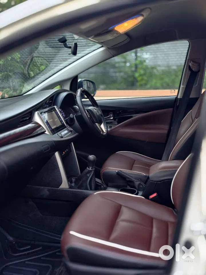 Toyota Innova Crysta 2.4 V 7 Str, 2017, Diesel