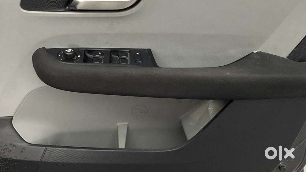 Tata Altroz Xz, 2021, Petrol