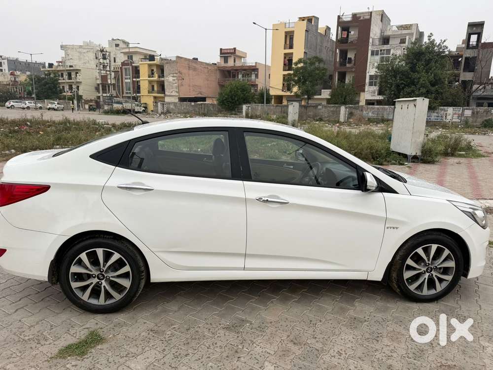 Hyundai Verna Xi (petrol), 2015, Petrol