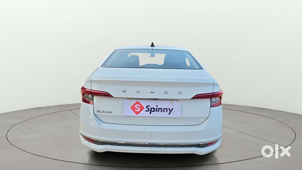 Skoda Slavia Style 1.0l Tsi Mt, 2022, Petrol