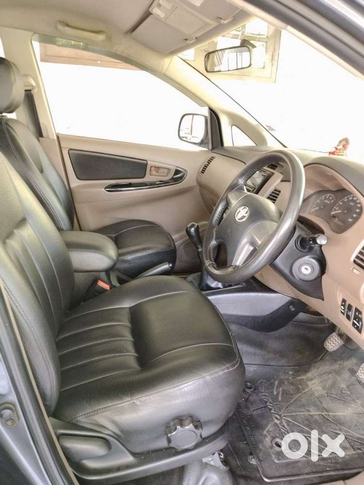 Toyota Innova 2.5 G (diesel) 8 Seater, 2016, Diesel