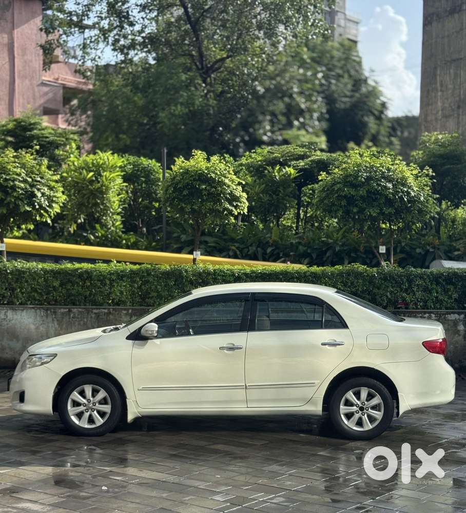 Toyota Corolla Altis 2010-2013 G, 2010, Petrol