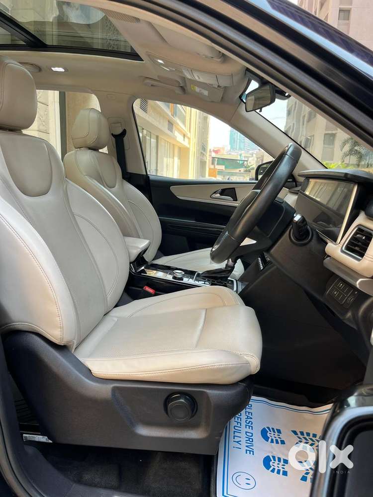 Mahindra Xuv700 2.0 Ax 7 Petrol At Luxury Pack Str, 2022, Petrol