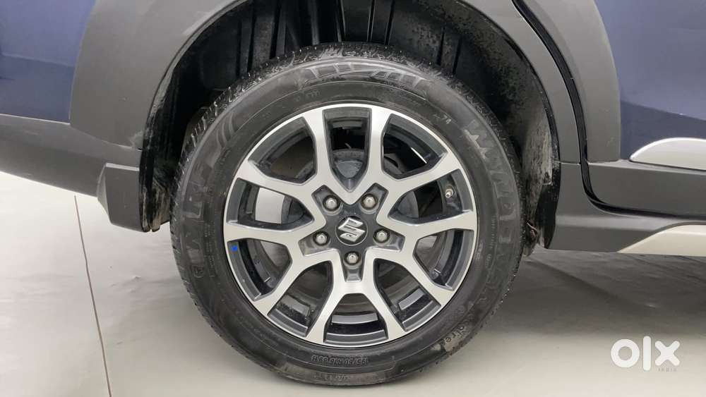 Maruti Suzuki Xl6 1.5 Alpha Plus Mt, 2022, Petrol