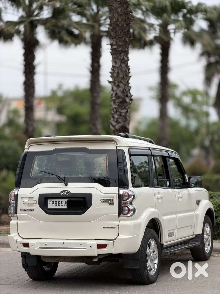 Mahindra Scorpio S10 8 Seater, 2017, Diesel