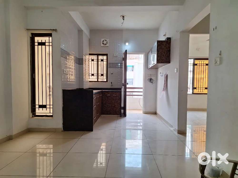 2 bhk semifurnished flat available on rent in vasna bhayli road. For
