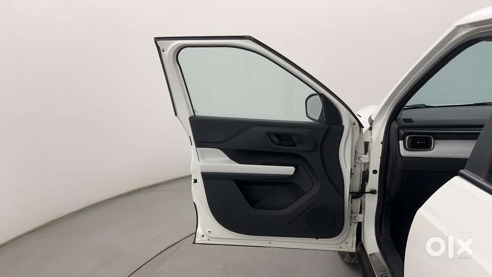 Tata Punch Accomplished Amt, 2023, Petrol