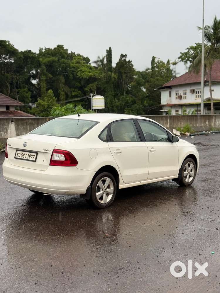 Skoda Rapid 1.6 Mpi Style Plus, 2016, Petrol